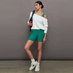 <b>Women</b> Seamless Biker <b>White</b> <b>Shorts</b> - Comfortable, Breathable Activewear <b>Shorts</b> with a High Waist, Perfect for Fitness - Product Image 1