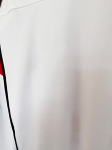 เสื้อฟุตบอลผ้าโพลีเอสเตอร์100% แห้งเร็วสั่งติดโลโก้ได้ตามต้องการ - Product Image 2