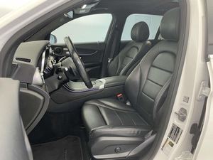 รถ SUV ปี 2020 รุ่น GLC 300 4MATIC ขับเคลื่อนสี่ล้อ ไมล์น้อย เครื่องยนต์สมบูรณ์แบบ แพ็คเกจหรู ระบบเกียร์อัตโนมัติ 9 สปีด กำลัง 255 แรงม้า สภาพดีเยี่ยม - Product Image 6