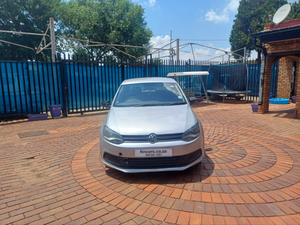 Voiture d'occasion de qualité à prix abordable, Volkswagen Polo Vivo 1.4 Trendline 5 portes, conduite à droite, 2019 - Product Image 3