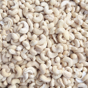 Prix de gros des noix de cajou bon marché dans le monde entier, noix de cajou cassées Ws180 Santigo Vietnam, délai de livraison court - Product Image 1