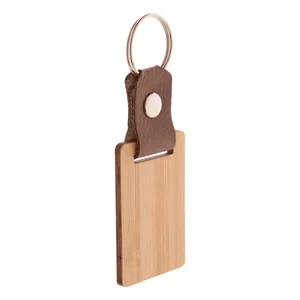 Portachiavi e Moschettoni Personalizzati in Bambù - Gadget Promozionali Personalizzabili - Product Image 1
