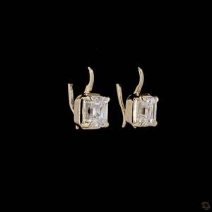 Exquisitos Pendientes de Diamantes con Corte Asscher de 3.06 Ct para Mujer en Oro Amarillo de 14K, Joyería de Lujo Hecha a Mano - Product Image 1