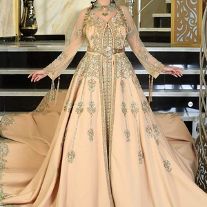 Elegante vestido caftán de seda 2024 con cuentas de cristal bordadas Zari y trabajo Dabka hermoso vestido de rastro con secuencias - Product Image 1