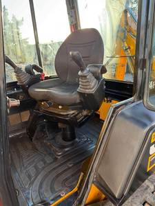 2022 JCB 1CXT Skid Steer Loader: Compact Versatility with Backhoe Power - Product Image 5