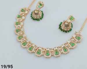 Dernier rond élégant Kundan indien fantaisie traditionnel ton or Kundan perle collier ras du cou ensemble avec correspondant ensemble de boucles d'oreilles femmes - Product Image 2