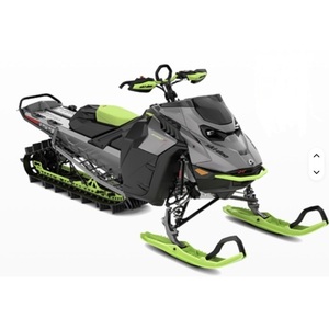 Moto de Nieve Super Clásica Adaptable, Estilo Turismo, Motor de 4 Tiempos y 2 Cilindros, 635cc, Capacidad de Carga de 150 kg - Product Image 1
