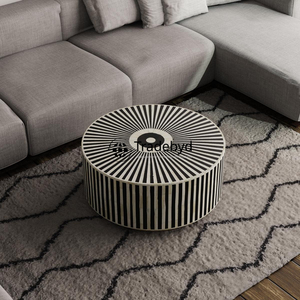Elegante mesa de centro con incrustaciones de hueso con rico patrón étnico, muebles de consola modernos para ajustes interiores elegantes - Product Image 1