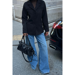 Chaqueta de gamuza negra para mujer con borlas - Product Image 3