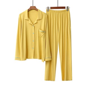 Gran oferta de verano, logotipo personalizado, manga larga, cuello vuelto, venta al por mayor, estilo de moda, conjunto de pijama informal para mujer, ropa de dormir para mujer - Product Image 1