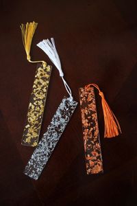 Marcapáginas de Resina con Logotipo Personalizado - Diseño Decorativo Art Deco, Forma Redonda, Edición Diwali, Técnica Curva por HF Industries - Product Image 4