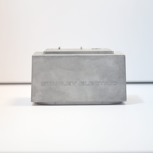Couvercle en alliage d'aluminium de batterie usiné sous pression CNC personnalisé Type de brochage pour véhicule à énergie nouvelle - Product Image 1