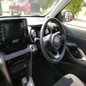 Toyota Yaris Cross SUV 2020 de choix, transmission automatique 4.1-6L, intérieur foncé, propulsion arrière, sièges en tissu, conduite à gauche, R16 - Product Image 2