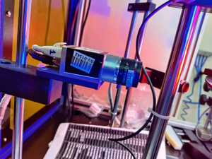 Trieuse de rivets avec détection de défauts dimensionnels et de surface - Product Image 3