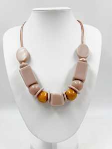 สร้อยคอลูกปัดเรซินโลโก้ที่กำหนดเองสำหรับแบรนด์ - Product Image 3