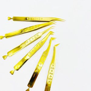 Super vente pince à épiler d'extension de cils plaqué or ensemble coeur gravé en acier inoxydable outils de cils lisse pointe en fibre écologique - Product Image 3