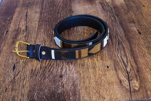 Cinturón de cuentas de cuero genuino occidental hecho a medida con diseño de tachuelas Cinturón de metal de la mejor calidad del exportador de la India - Product Image 5