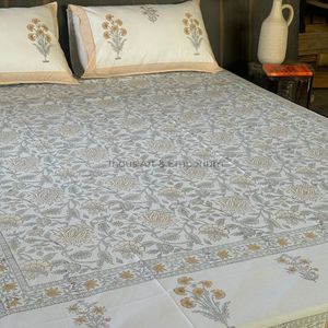 Parure de lit en coton imprimé à la main Sanganeri indien, motifs floraux bleus, draps et taies d'oreiller - Product Image 1