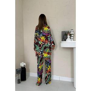 Conjunto de Camisa y Pantalones de Chifón con Estampado Digital Marrón, Estilo Casual, al por Mayor - Product Image 1