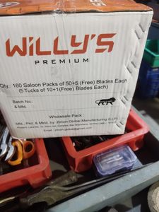 Lame de rasoir jetable double tranchant en acier inoxydable de qualité supérieure pour hommes, outil de rasage du visage de barbier Pearl Willy's - Product Image 2