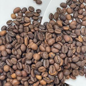 Granos de Café Robusta Tostados de Vietnam, Alta Intensidad, Comercio Directo, Paquete Personalizado, Exportación a Granel, Servicio OEM/ODM Disponible - Product Image 3