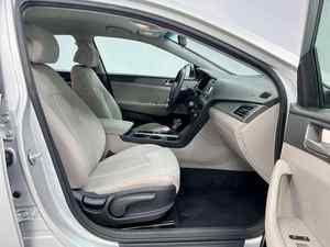 Sedán Automático Usado Barato 2024, 4.1 - 6L, Tracción en las Cuatro Ruedas, Asientos de Cuero, 150-200 CV, Techo Solar Panorámico, Cámara Trasera de 360°, Faros de Xenón - Product Image 5