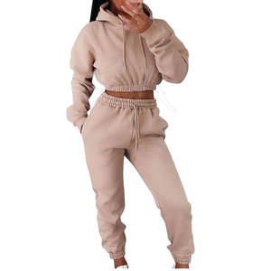 Survêtement de haut court de pull de style de mode avec la conception de rayure latérale - Product Image 3