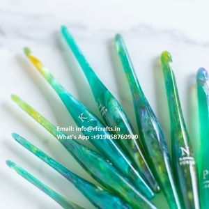 Juego de ganchos de ganchillo compactos con bolsa de almacenamiento personalizada - Product Image 2