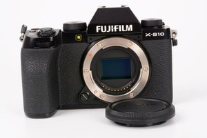 Cámara sin Espejo Fujifilm X-S10 (Solo Cuerpo) Negra con Montura X, 26.1MP - Product Image 3