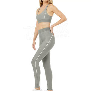 Ensemble de Yoga pour femmes sans couture ensemble de Yoga pour femmes vêtements de Fitness ensemble de Yoga pour femmes fabriqué au Pakistan - Product Image 1