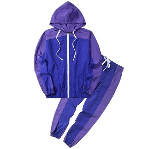 Elegante traje cortavientos diseñado para aventuras al aire libre que ofrece características personalizadas de alta calidad - Product Image 1