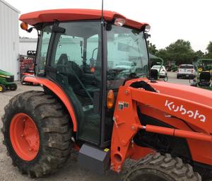 2022 pour Kubota MX6000 Skid Loader Tracteur avec attaches avant - Product Image 4