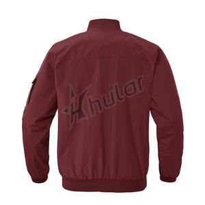 Chaqueta Bomber de satén amarilla informal personalizada para hombre para Otoño Invierno de nailon con cierre de cremallera y logotipo bordado - Product Image 5