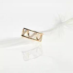 Anillo de compromiso de boda de estilo religioso de oro amarillo de 14 quilates de lujo Banda de eternidad de diamante de moissanita original Banda de apilamiento moderna - Product Image 3