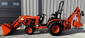 2022 pour Kubota B2601 Mini Tracteur Rétrocaveuse 30HP Moteur Tracteur de Marche Chargeur Avant Pompe À Engrenages Boîte De Vitesses Inclus Utilisé - Product Image 2
