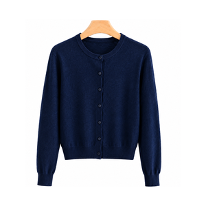 Cardigan en coton biologique pour femme, confortable pour l'hiver, fabrication artisanale - Product Image 2