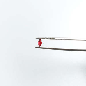 Pierre précieuse naturelle de type rubis de Bangkok, créée en laboratoire, taille marquise 2,5x5mm et 3x6mm, grenat rouge, matière synthétique traitée thermiquement - Product Image 6