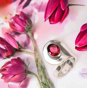 Bague en rubellite rose faite à la main, ovale, en argent sterling, pierre de naissance d'octobre, bijou élégant, cadeau pour femme - Product Image 2