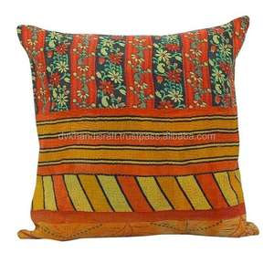 Funda de Cojín Vintage Kantha de Algodón Estampado de Lujo, Hermosa para Sofá y Sala de Estar - Product Image 2