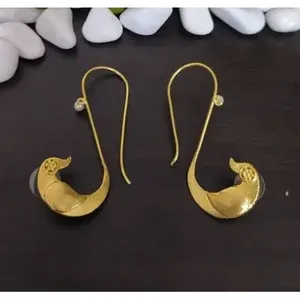 SOUMYA CREATIONS ต่างหูแฟชั่นอินเทรนด์สำหรับผู้หญิง ทองเหลืองทำมือ ชุบทอง - Product Image 4