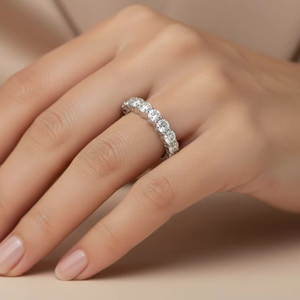 แหวนวันครบรอบเพชรรูปไข่ทองคำ 14K และเพชรธรรมชาติ 9 เม็ด |   เพชรทรงบริลเลียนต์ 0.53 กะรัต - Product Image 5