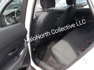 Jaguar E-Pace 2019, SUV con Tracción en las Cuatro Ruedas, Usado, Interior de Cuero Oscuro, Motor de 4L, Opciones de Caja de Cambios Automática y Manual, Volante a la Izquierda, 4x4, Gasolina y Eléctrico - Product Image 5