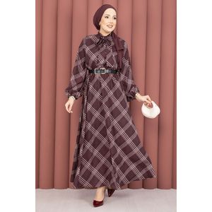 Vestido Hijab con Estampado a Cuadros Borgoña, Tejido de Punto con Cintura Fruncida - Product Image 1