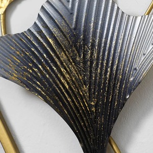 Arte de pared de Metal de diseño moderno, Triángulo Dorado, hoja de Gingko para decoración del hogar, sala de estar, dormitorio, salón, regalos de boda colgantes - Product Image 3