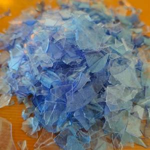 Vente en gros de flocons bleus Pet de qualité supérieure pour pièces automobiles Livraison rapide à haut débit Flux continu Qualité de moulage fiable - Product Image 4