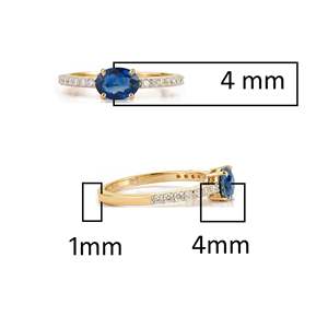 Bague rectangulaire en or 14 carats plaqué rhodium avec saphir bleu et diamants sertis clos, style classique géométrique pour anniversaire féminin - Product Image 4