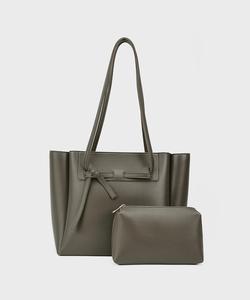 Bolsos de mano de cuero genuino para mujer con estilo de lujo Monederos multifuncionales con logotipo personalizado con diseños prácticos - Product Image 1