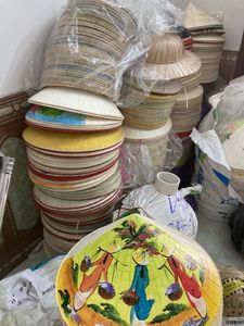 Prix bon marché traditionnel vietnamien conique chapeau feuille de palmier à la main parasol chapeau pour l'agriculture et l'extérieur personnaliser paysage/Hani - Product Image 2