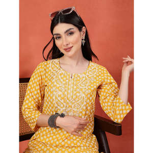 ชุดคุर्ตาผู้หญิงลายดอกไม้ คอวี ผ้าฝ้ายแท้ ระบายอากาศได้ดี ปักลายแบบไม่สมมาตร สไตล์ลำลอง ไซส์ XL ผ้าป๊อปลินผสมไหม - Product Image 2