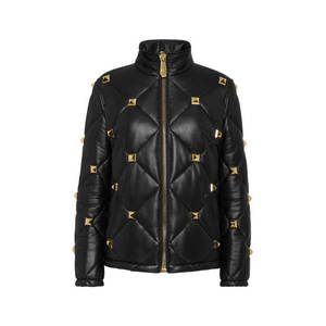 Blouson matelassé en cuir noir pour femmes, nouveau design élégant avec clous et diamants, veste chaude pour femmes, tendance de la mode - Product Image 1